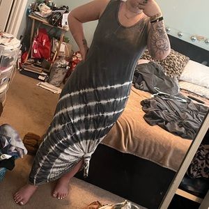 NWT Grey & White Spiral Tie-Dye Maxi Dress